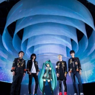 初音ミク、脱・ツインテール?「LUX」新CMでスカーレット・ヨハンソンと共演