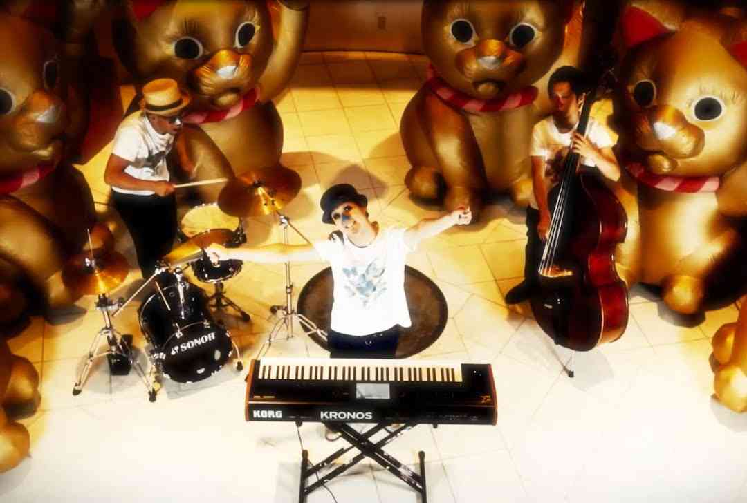 "Get Happy!" performed by H ZETTRIO 【Official MV】 - YouTube