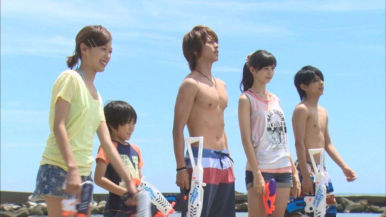 水着が似合う男性有名人の画像を貼ろうじゃないの