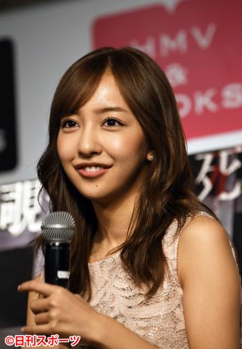 板野友美が「女優」を必死にアピール『次回作はラブコメをやってみたい』
