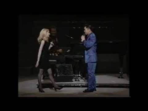 中西圭三 & クリスティーナ・アギレラ - All I Wanna Do [Live] (1997年5月9日) - YouTube