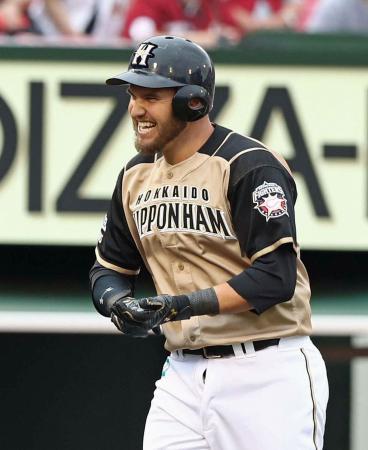 日本ハム・レアード36号！チャック全開ですし握る （日刊スポーツ） - Yahoo!ニュース