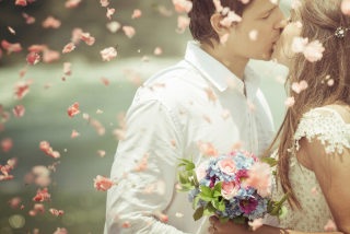 お金持ちと結婚した人