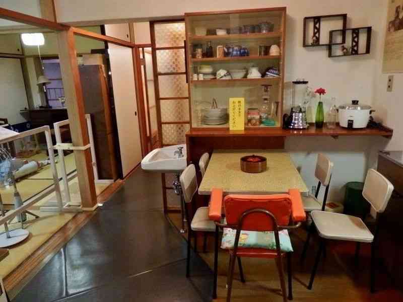 自分の部屋の雰囲気に似てる画像を載せるトピ