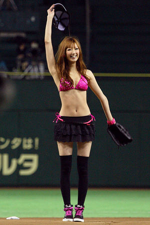 菜々緒、美髪・美脚・悪女は「私の名刺」