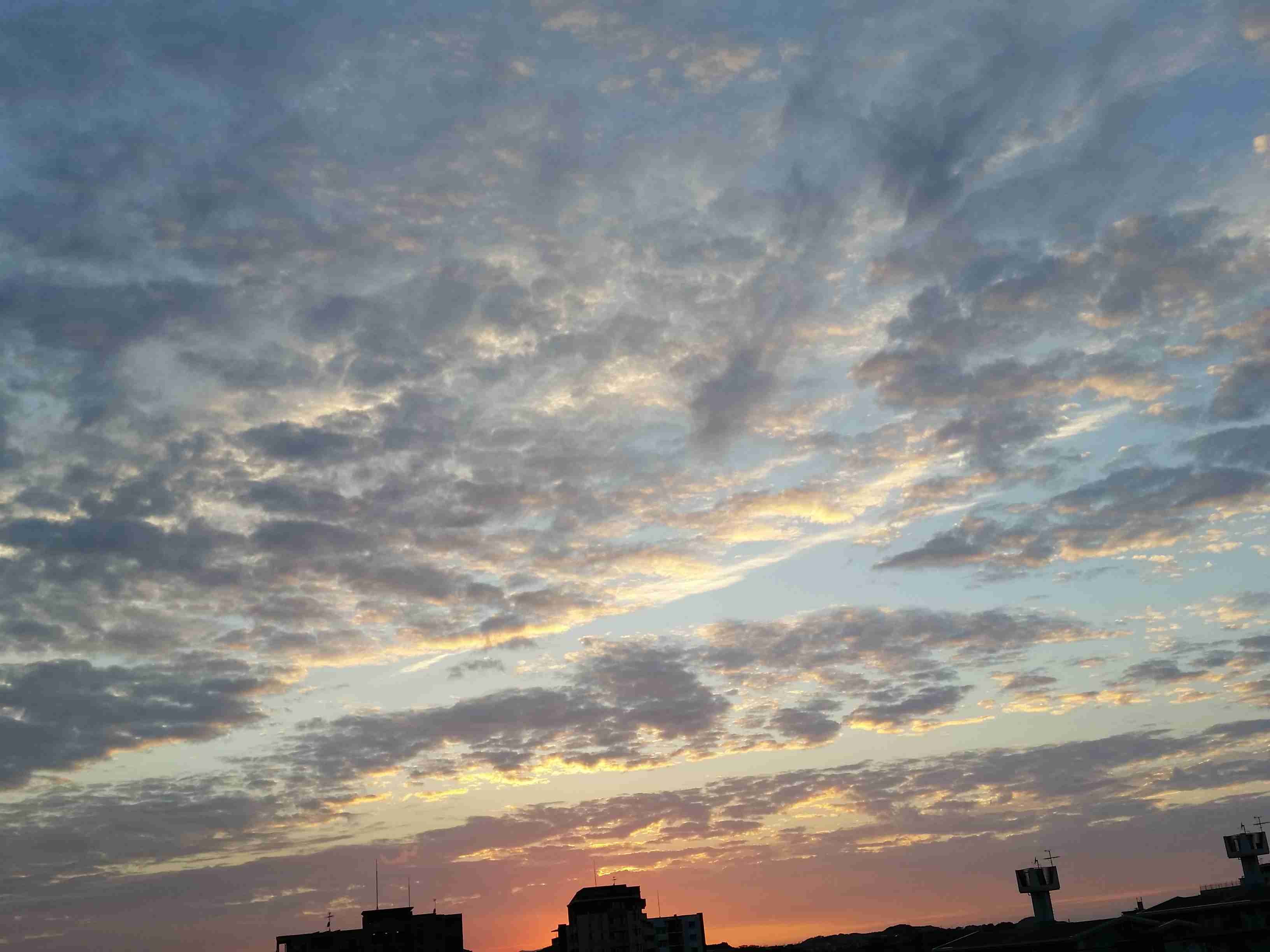 台風16号、発達しながら日本に近づく可能性　敬老の日の3連休に影響