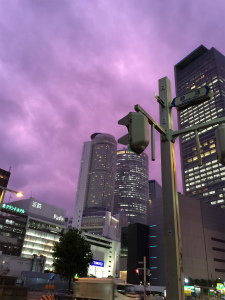 関西や中部地方で変な色の空の報告が相次ぐ  つながっているこころ 2
