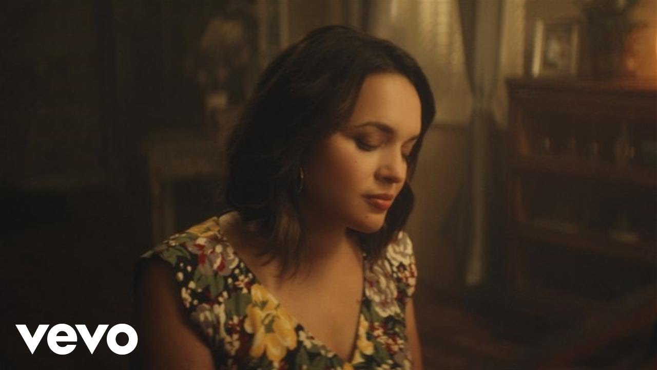 Norah Jones - Carry On - YouTube