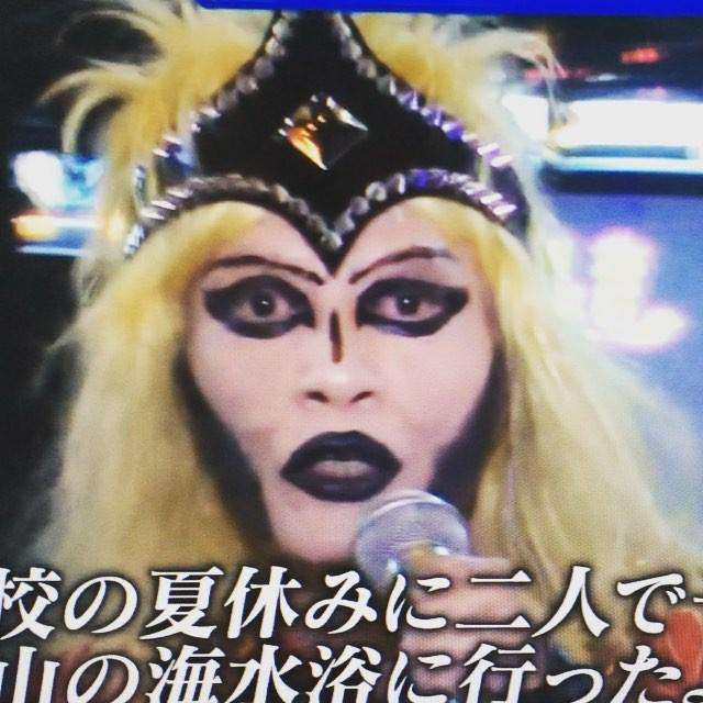 中島美嘉がアップした打ち上げ写真がちょっと怖い…この金髪美女って中島さん!?