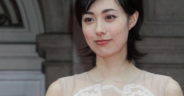 吹石一恵 オメデタにあった福山雅治との“夫婦お忍び参拝”(芸能) - 女性自身［光文社女性週刊誌］