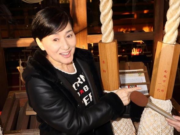 松居一代　夫婦円満証拠の鈴の緒「数百万円の特注」と熱弁(芸能) - 女性自身［光文社女性週刊誌］