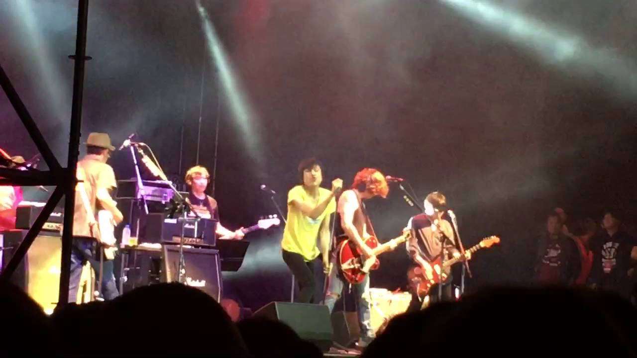 FUJIROCKFESTIVAL 2016 甲本ヒロト ベンジー 奥田民生 - YouTube