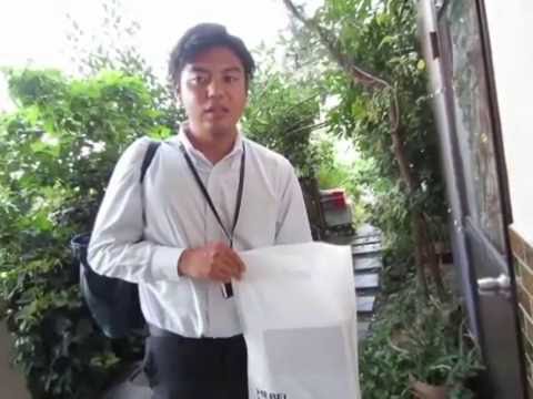 へーベルハウスが日曜日の夕めしを食べているときにパンフレットを持って来ました - YouTube