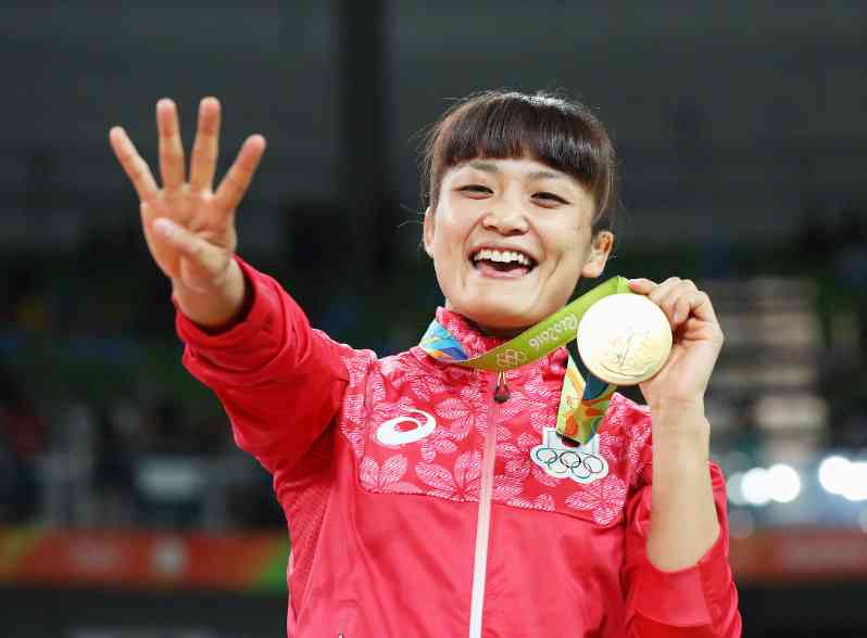 レスリング：伊調馨選手に国民栄誉賞授与へ　五輪４連覇　 - 毎日新聞