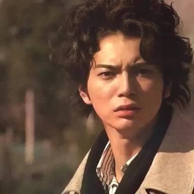 縮毛(チリチリ)の人いますか?