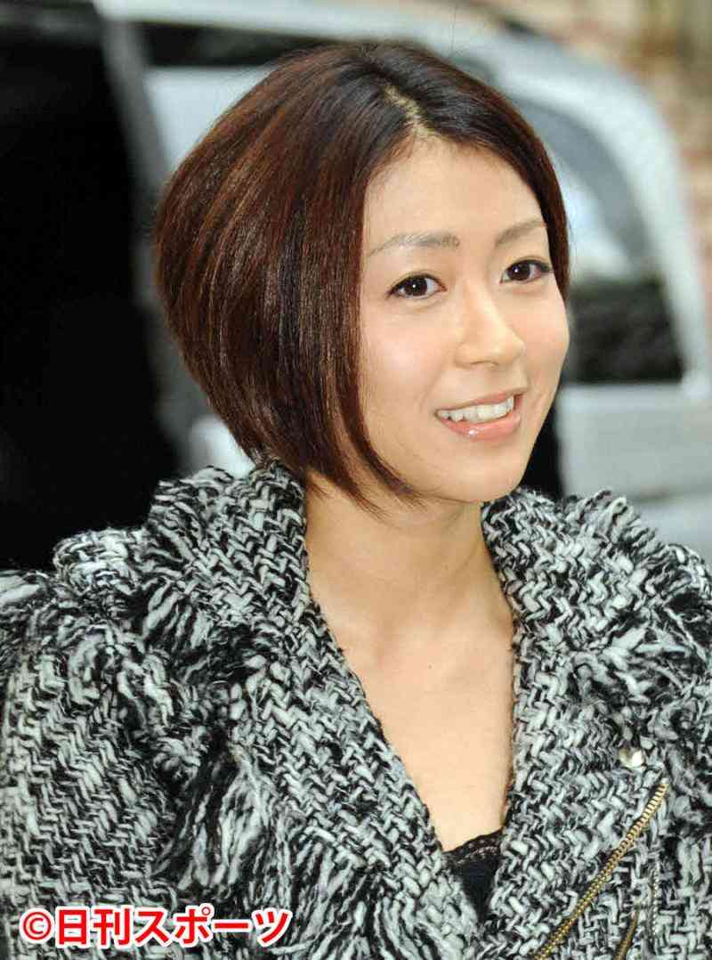 宇多田ヒカル、新譜でノーブラ姿「むしろ不謹慎だ」 - 芸能 : 日刊スポーツ