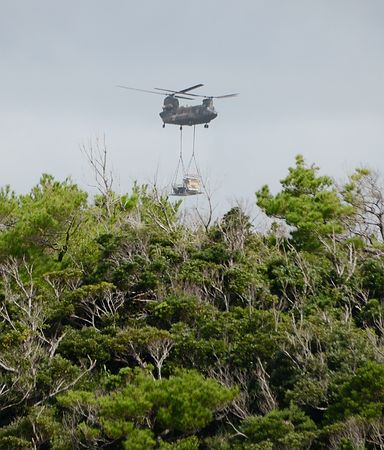 沖縄米軍基地のヘリパット建設 自衛隊のヘリを投入する異例の事態 - ライブドアニュース