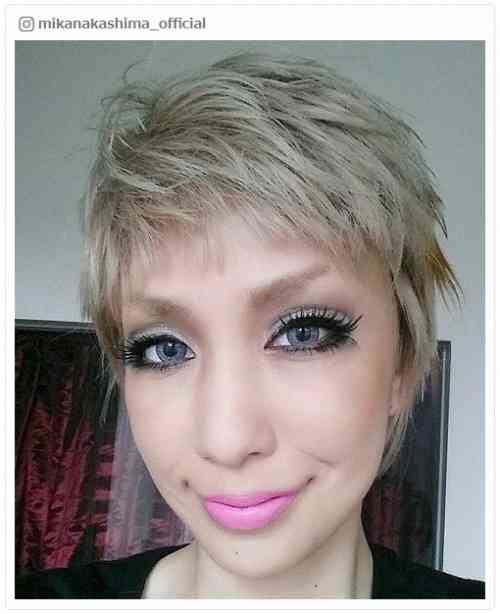 中島美嘉がアップした打ち上げ写真がちょっと怖い…この金髪美女って中島さん!?