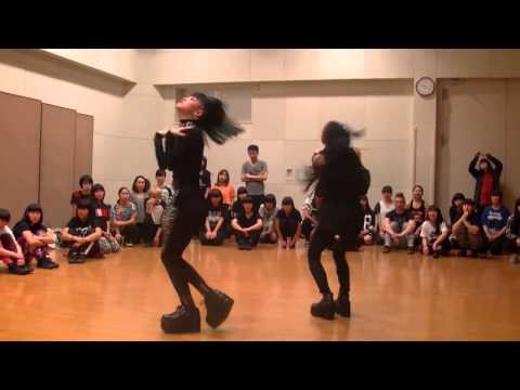 Wow! These Two Japanese Girls Bring Voguing To Next Level - YouTube