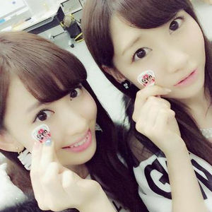 AKB柏木由紀と小嶋陽菜の絡み・エピソード・関係性をまとめてみた[にゃんわげ] - NAVER まとめ