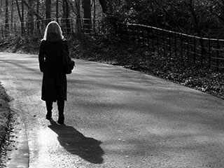 性犯罪をめぐる90代女性の主張に反響「レイプ犯さえいなければ事件は起きない」