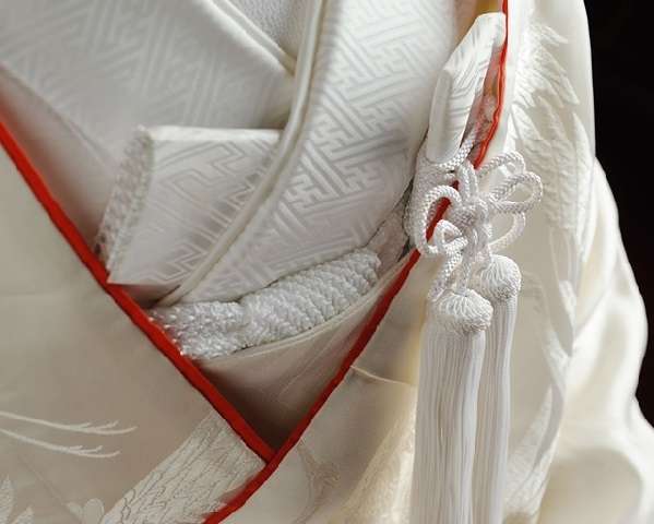 「結婚式」　白無垢と赤い打ち掛けのほんとうの意味。 | 和の心手帖（旧 和の素敵）