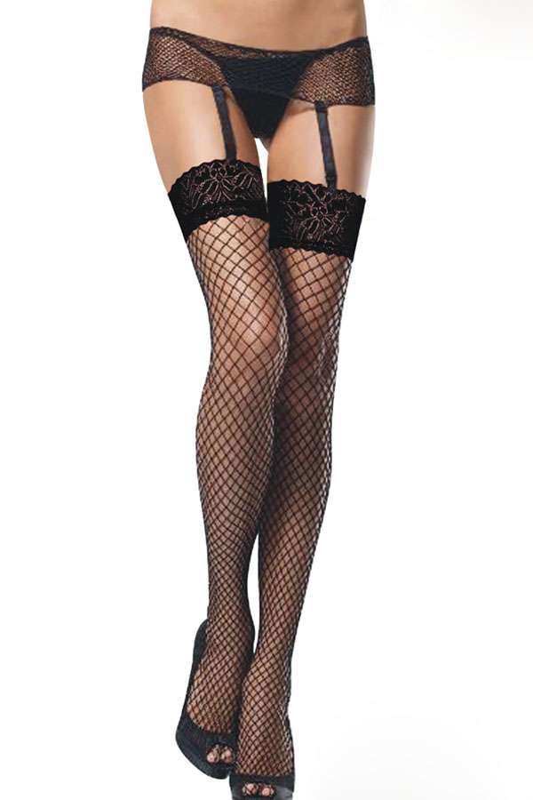 黒のストッキングを履き始める時期