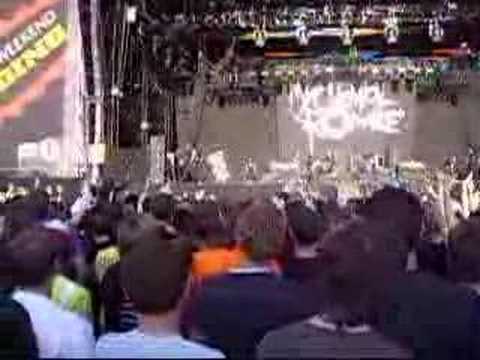 My Chemical Romance - Reading Festival '06 Bottling - YouTube