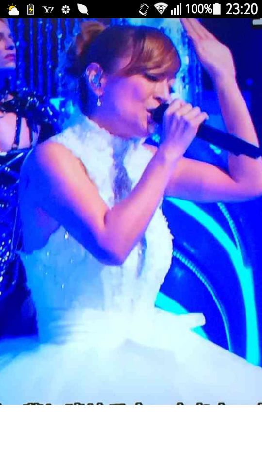 浜崎あゆみ大苦戦か FC限定公演で異例のチケット4次募集