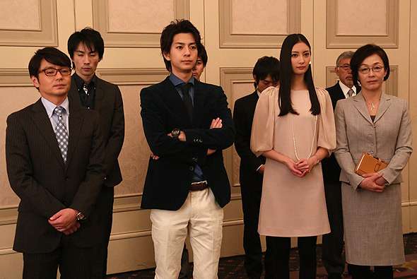 菜々緒、美髪・美脚・悪女は「私の名刺」