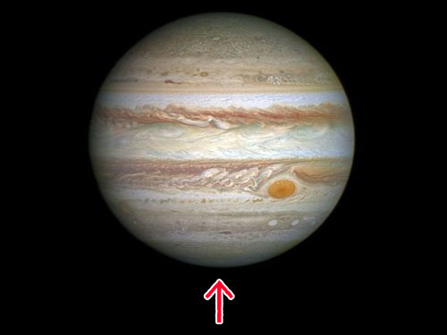 「木星を真下から見ると…こんな風に見えるんだ！」NASAが公開した写真に驚きの声:らばQ