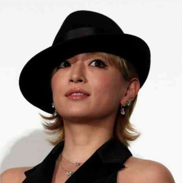 浜崎あゆみ大苦戦か FC限定公演で異例のチケット4次募集