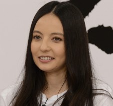 元気ない？ベッキー摩訶不思議なインスタ投稿に心配も