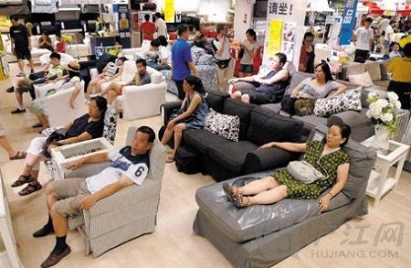 民進・蓮舫代表「これからの主役は65歳以上だ！」高齢者の聖地・巣鴨で演説