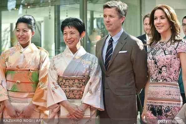 眞子さま、ガッチリ体型のイケメンと横浜デート後に東横線でラブラブなご様子