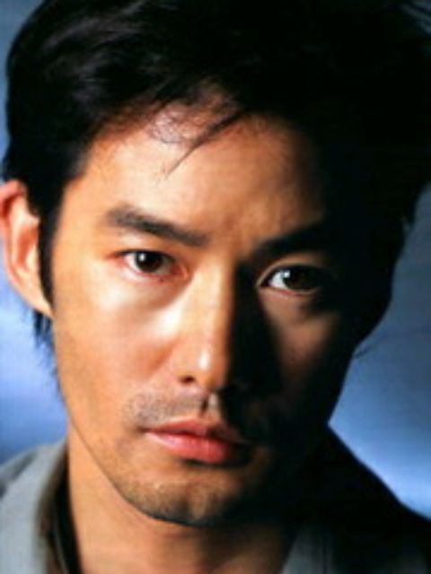 割れ顎の人集まれ!