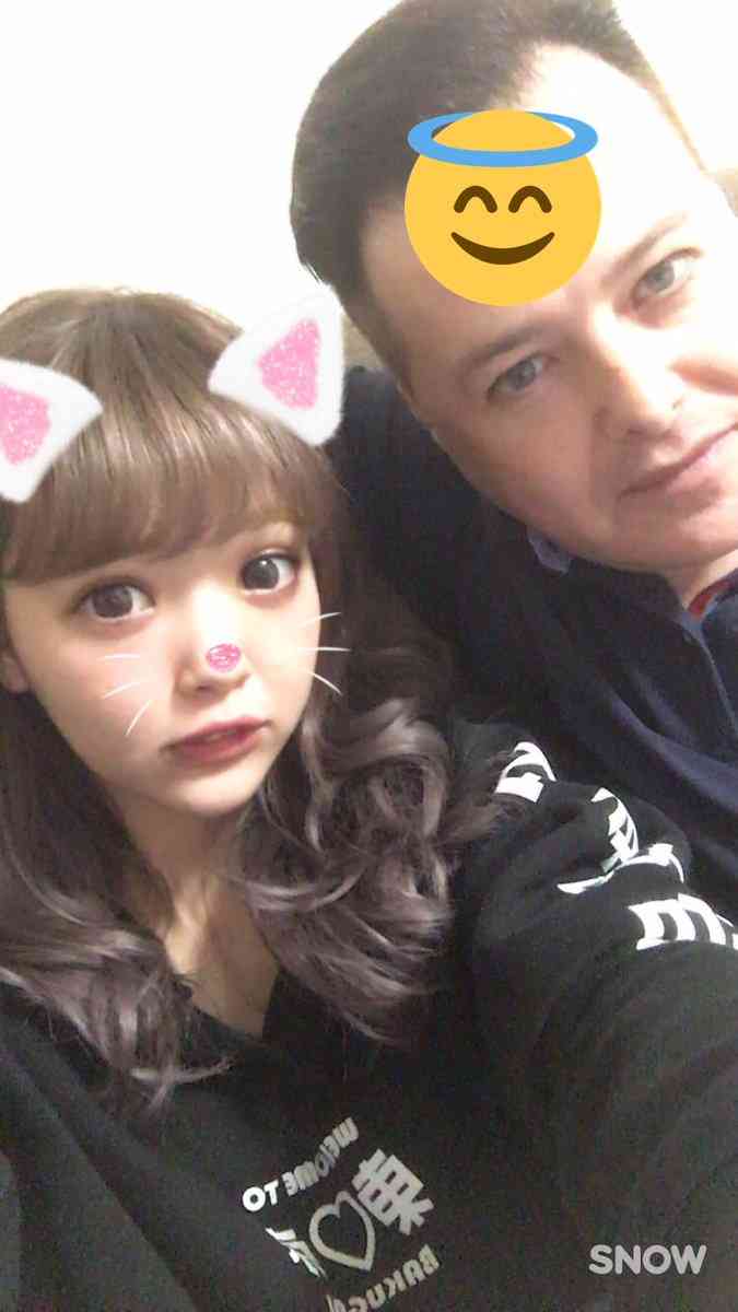藤田ニコル、離婚した父との2ショット披露「じまんのお父さん」