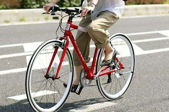 自転車の免許制導入に47.9%が賛成 - 危険だと感じる運転は？
