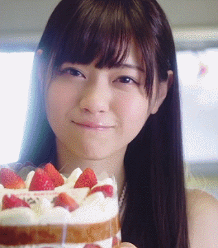 現役女性アイドルで一番可愛いと思う人は誰ですか?