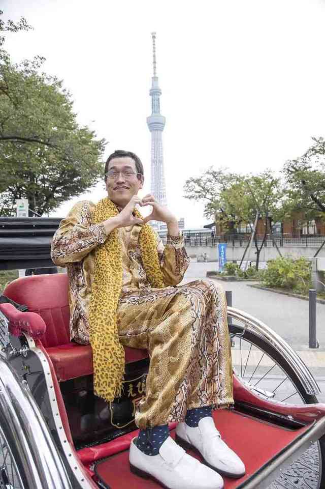 藤田ニコル“PPAP”ネイルお披露目「生き残ってほしい」