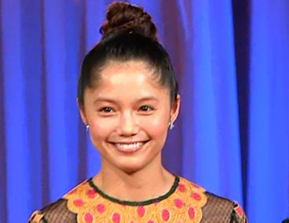 美人女優の笑顔の画像を貼るトピ