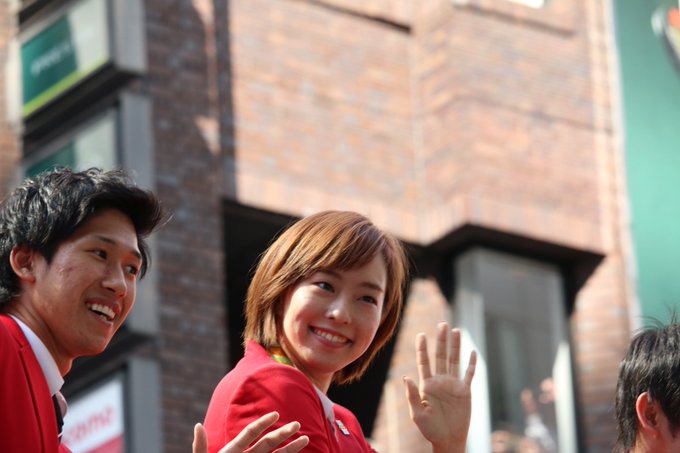リオ五輪＆パラメダリストがパレード　内村、吉田らに大歓声