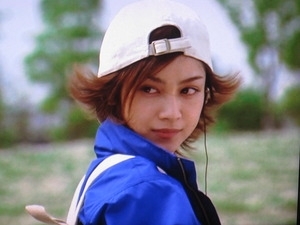 女優・平愛梨の手作りケーキが「衝撃的すぎる」と話題に