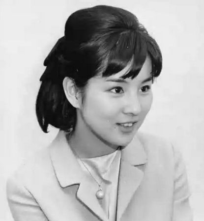 美人女優の笑顔の画像を貼るトピ