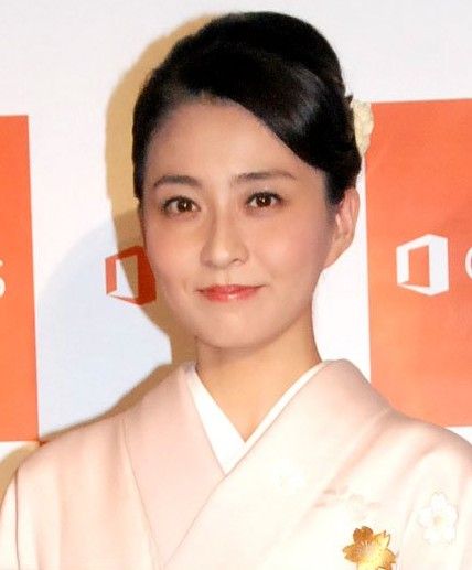 小林麻央が手術報告「これからが闘い。奇跡は先に」