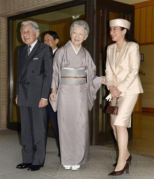 最近、馬脚を現してネットで批判されております。美智子皇后。慈愛は、自愛。秋篠宮に冷たく、東宮を庇うことは、国民のためになりません。 ( 事件 ) - ★☆ナオミの華麗なる？戦略的○○生活☆★ - Yahoo!ブログ