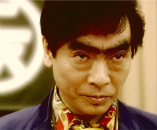 眉、手入れしてない人