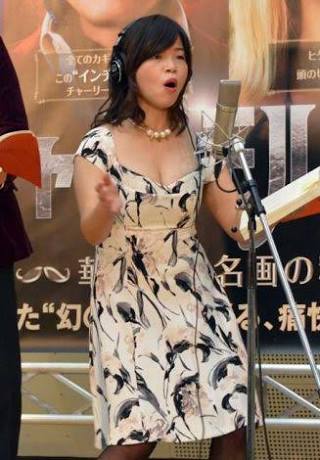 美人女優の笑顔の画像を貼るトピ