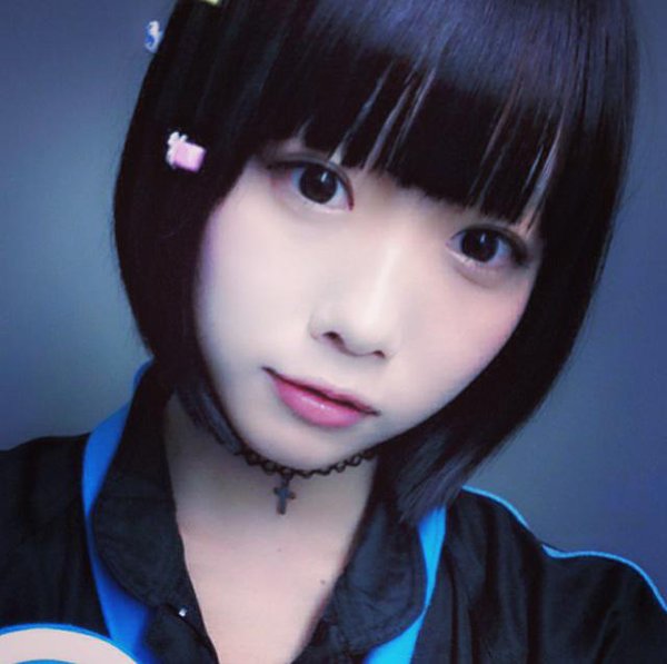 現役女性アイドルで一番可愛いと思う人は誰ですか?