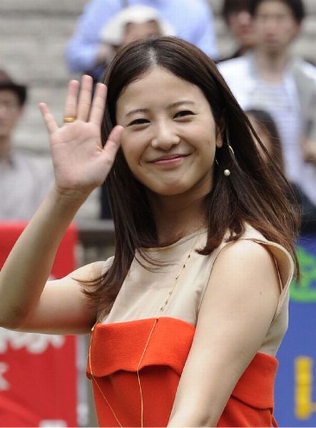 「え！妊娠か？」吉高由里子の意味深ポエムにファン騒然